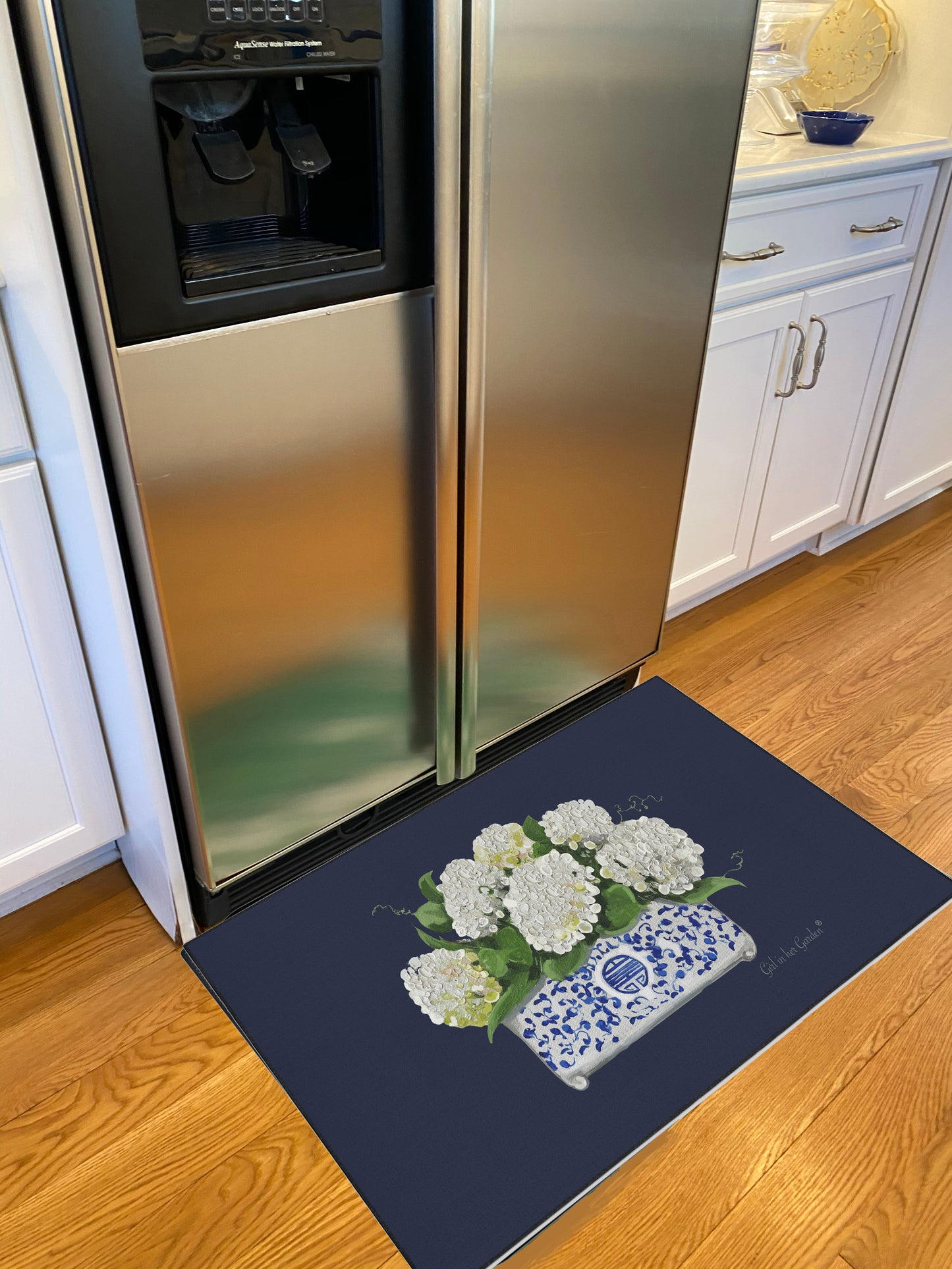 White Hydrangea Navy Chinoiserie Planter Rubber Floor Mat